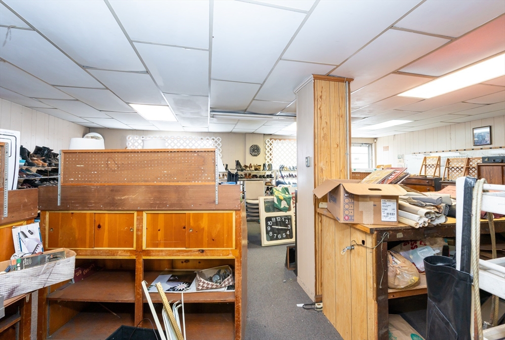 525 Chelmsford Street Lowell, MA 01851 - Photo 27 of 41 a view of a dining room with furniture