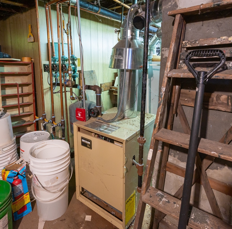 525 Chelmsford Street Lowell, MA 01851 - Photo 36 of 41 a bathroom with a sink toilet and shower