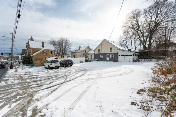 $750,000 | 525 Chelmsford Street, Lowell, MA 01851