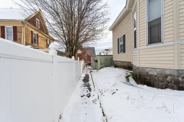 $750,000 | 525 Chelmsford Street, Lowell, MA 01851