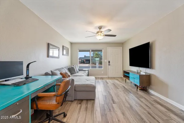 $499,900 | 932 West Julie Drive, Tempe, AZ 85283