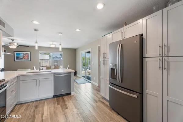 $499,900 | 932 West Julie Drive, Tempe, AZ 85283