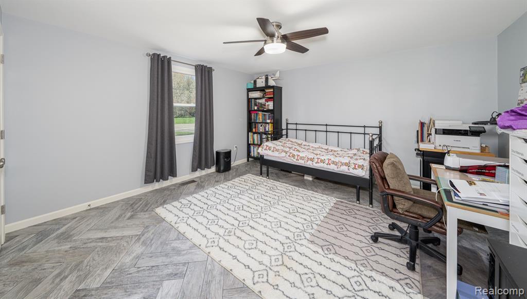 3916 Morgan Road Lake Orion, MI 48359 - Photo 24 of 41