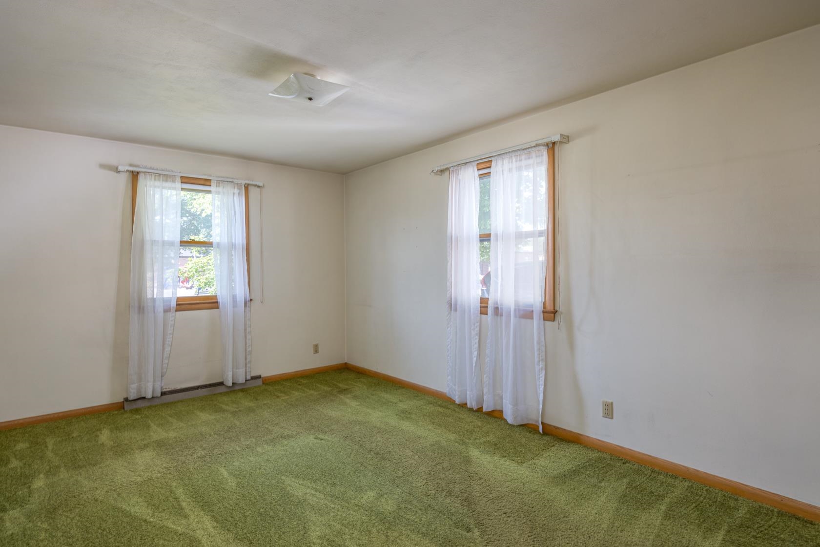 420 West Lindbergh Street Appleton, WI 54911 - Photo 12 of 31