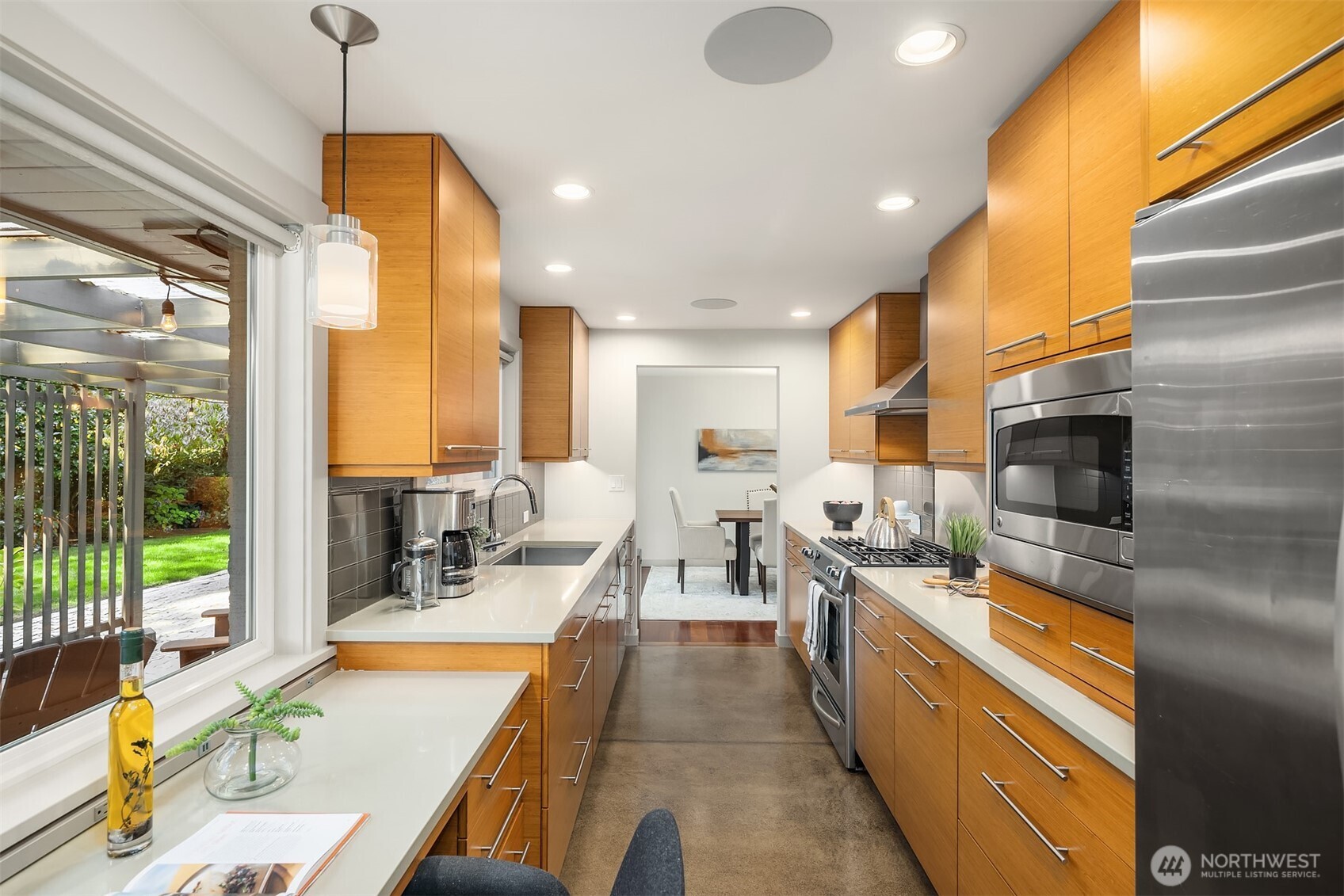 3001 Hunts Point Road Bellevue, WA 98004 - Photo 16 of 36 Gallery Image 16