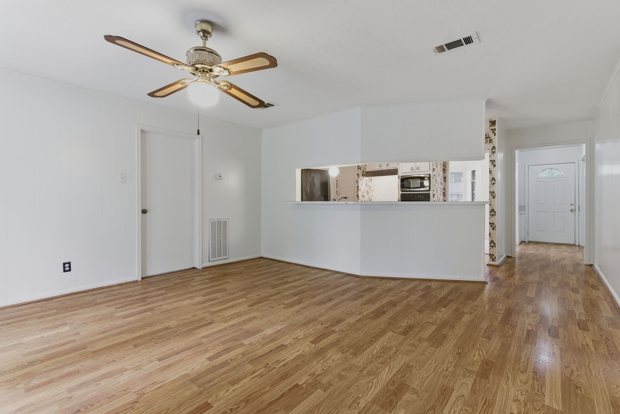 26503 Hillside Drive Spring, TX 77386 - Photo 9 of 22 a view of a livingroom with wooden floor