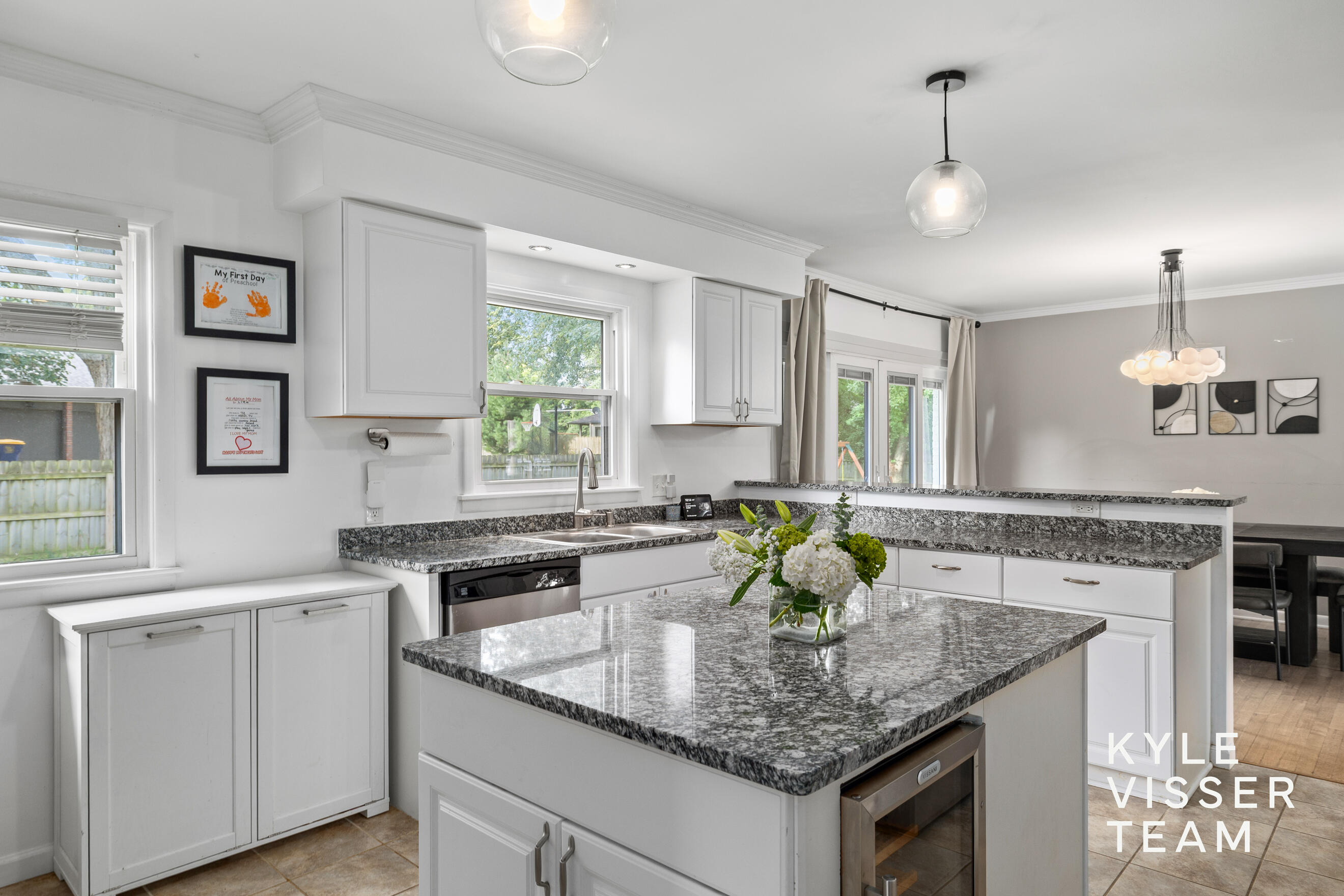 3030 Cascade Road Southeast Grand Rapids, MI 49506 - Photo 8 of 53 Kitchen