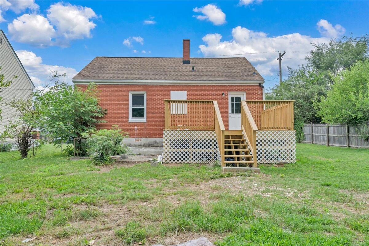 2923 Courtland Road Northwest Roanoke, VA 24012 - Photo 10 of 28 21-MIB01484