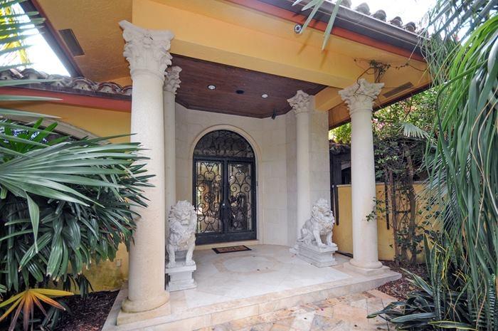 17735 Fieldbrook Circle East Boca Raton, FL 33496 - Photo 7 of 29 entryway_700