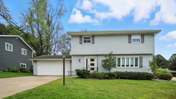 $399,999 | 2207 5th Avenue Northwest, Austin, MN 55912