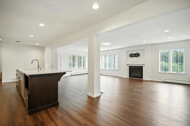 $399,999 | 2207 5th Avenue Northwest, Austin, MN 55912