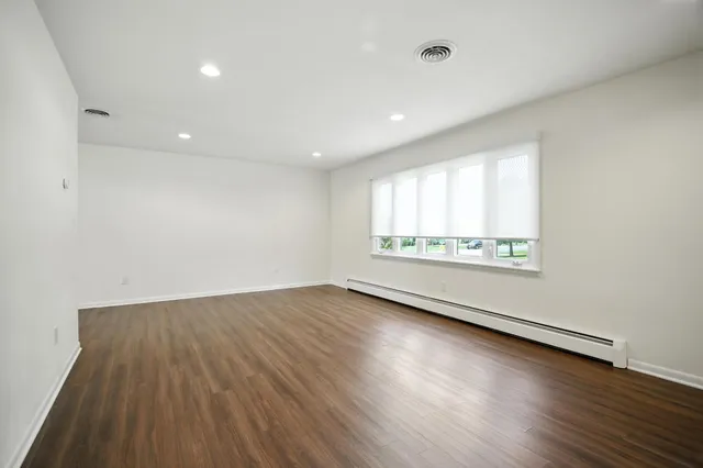 $399,999 | 2207 5th Avenue Northwest, Austin, MN 55912