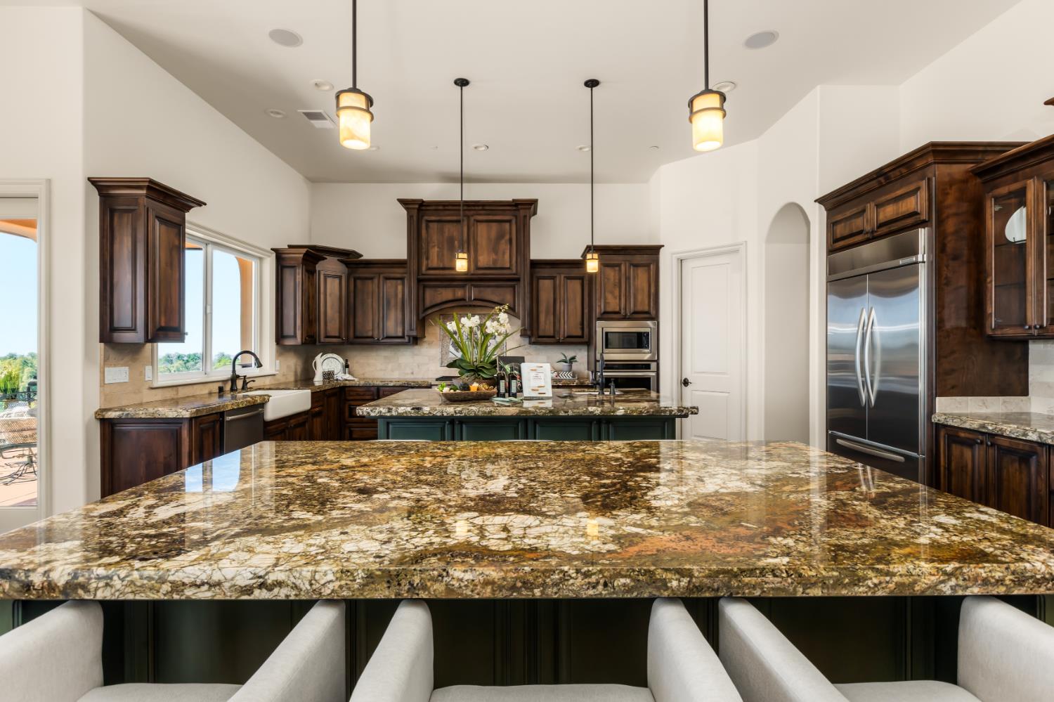 2385 Bald Hill Road Auburn, CA 95603 - Photo 16 of 63 Two tone cabinetry abundant storage