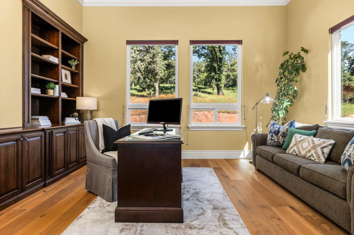 2385 Bald Hill Road Auburn, CA 95603 - Photo 28 of 63 Office with built ins