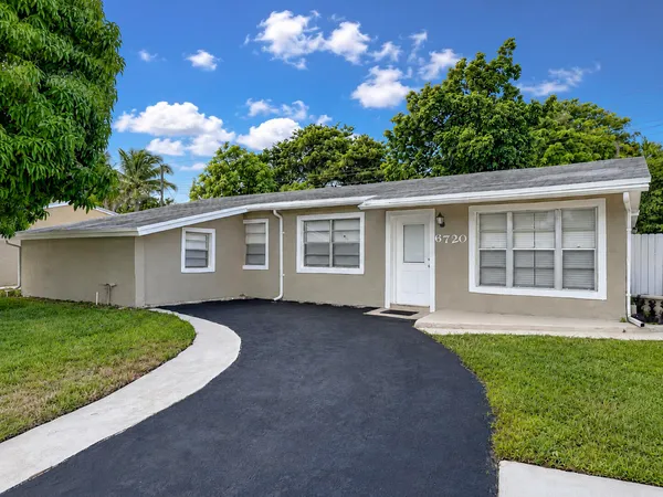 $4,500 | 6720 Southwest 17th Street, North Lauderdale, FL 33068