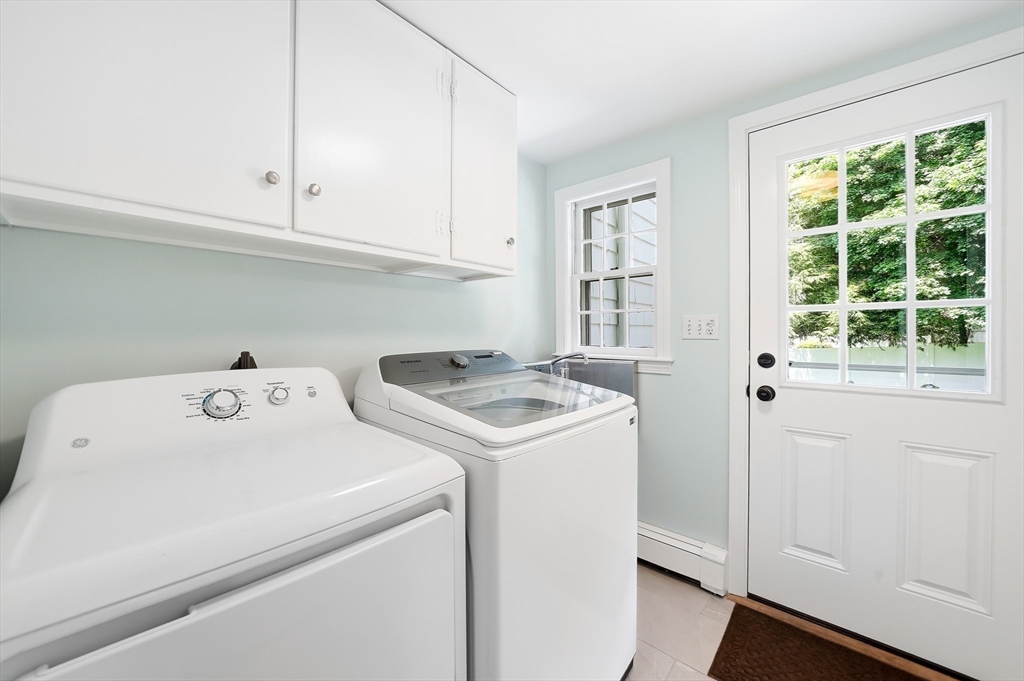 22 Hollywood Road Winchester, MA 01890 - Photo 32 of 39