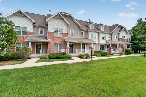 $335,000 | 707 Cricket Lane, Unit 5, Middleton, WI 53562