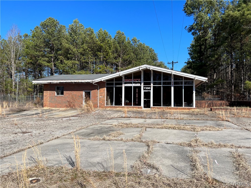 7290 Sturgeon Road Warfield, VA 23889 - Photo 6 of 7 Gallery Image 6
