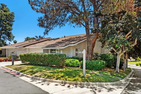$1,685,000 | 2020 Caminito Circulo Sur, La Jolla, CA 92037