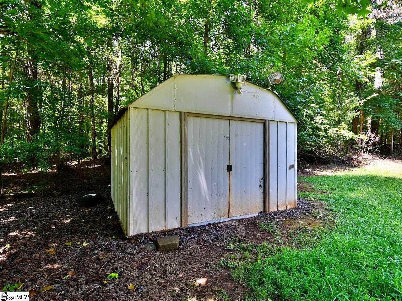 623 Bill Pearson Road Woodruff, SC 29388 - Photo 14 of 36