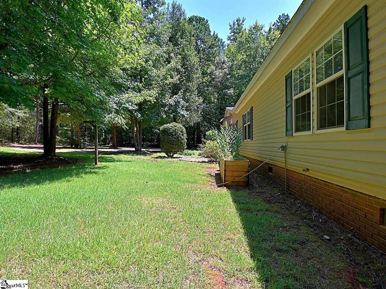 623 Bill Pearson Road Woodruff, SC 29388 - Photo 3 of 36