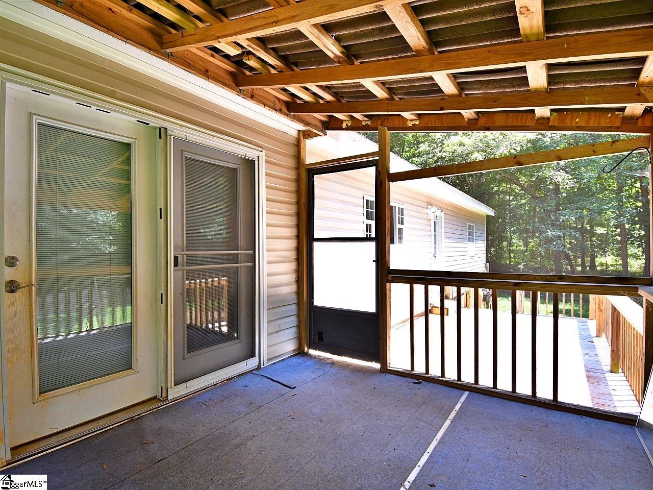 623 Bill Pearson Road Woodruff, SC 29388 - Photo 10 of 36