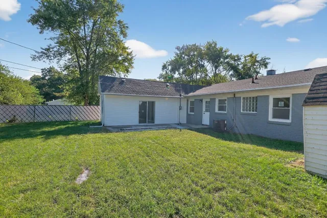 $229,000 | 2816 West 38th Place, Hobart, IN 46342