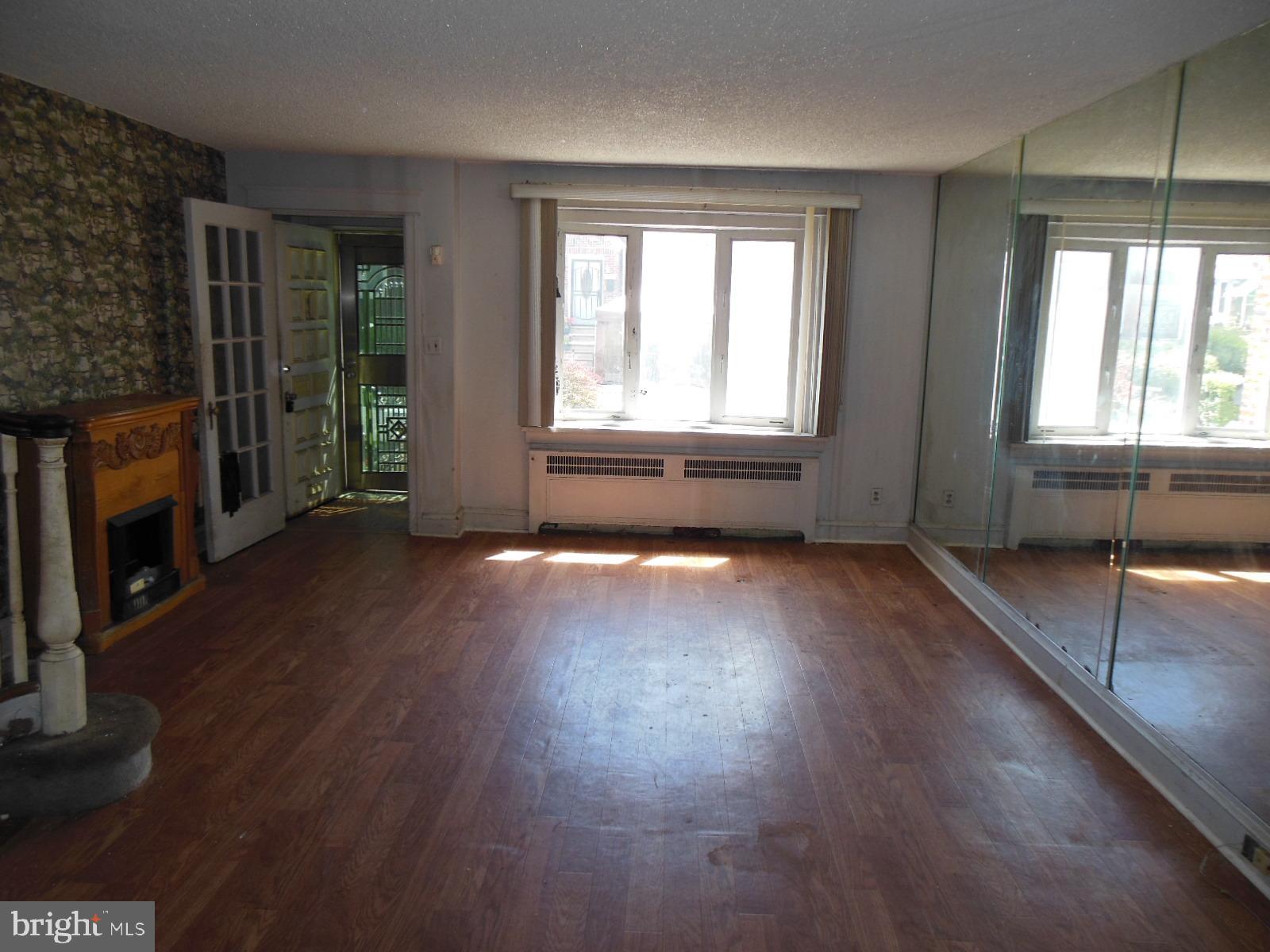 7355 Rugby Street Philadelphia, PA 19138 - Photo 3 of 16 Gallery Image 3