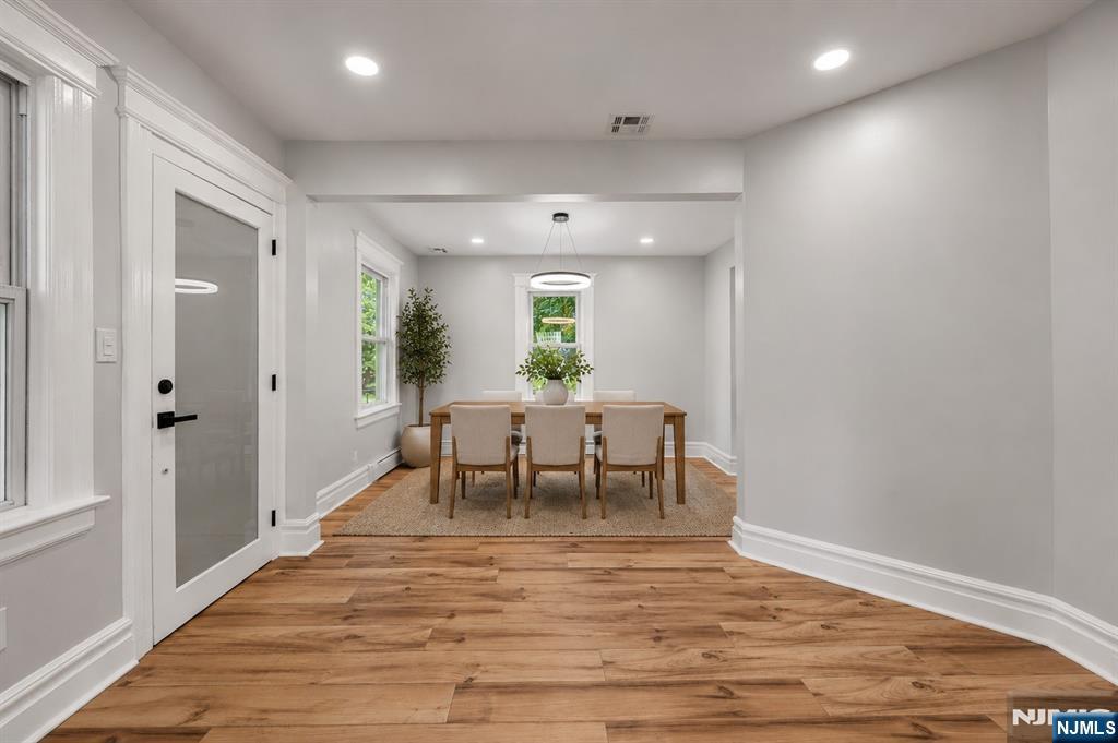 140 Walker Road West Orange, NJ 07052 - Photo 3 of 39