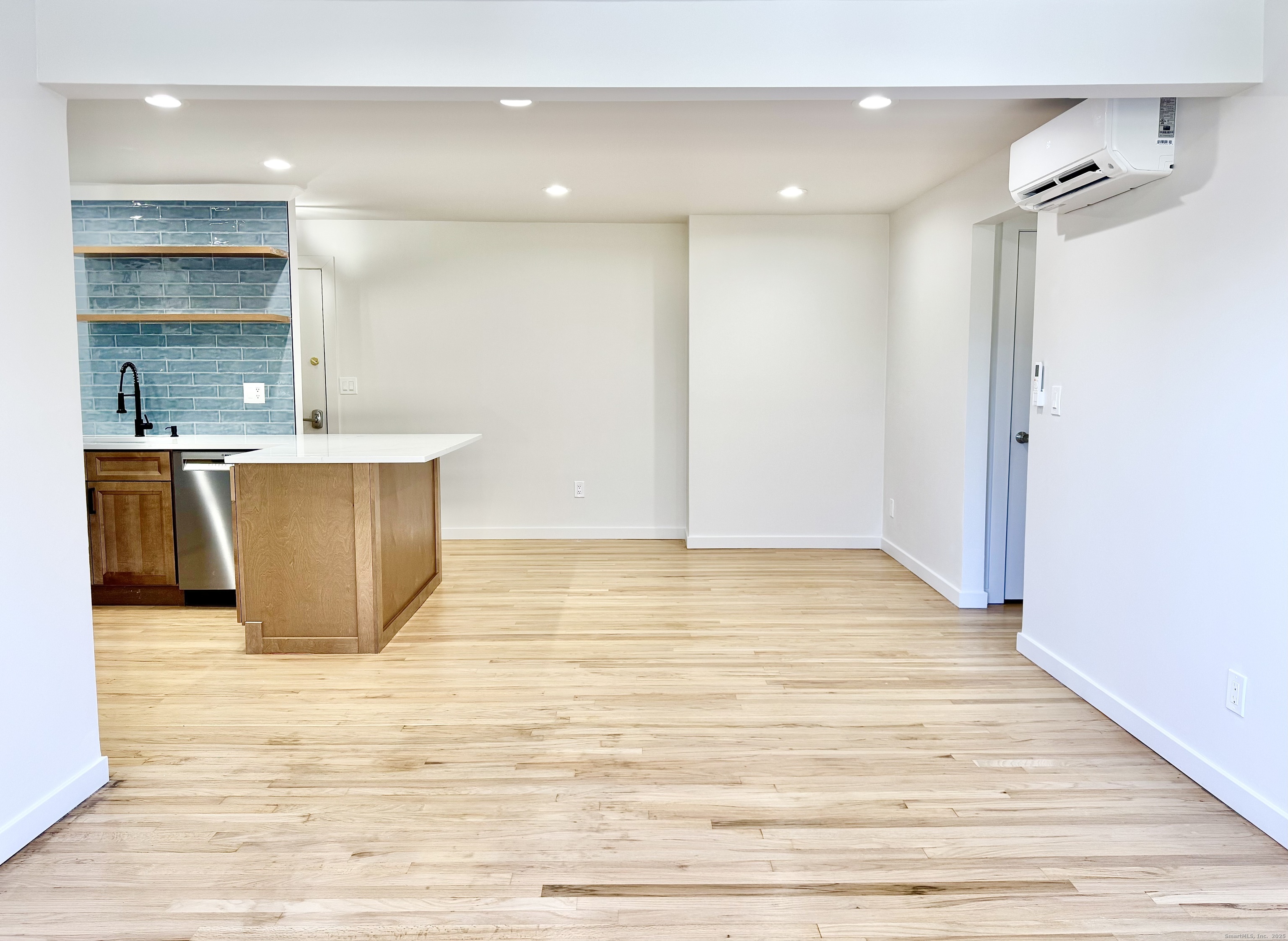 1742 Boston Post Road, Unit 3B Westbrook, CT 06498 - Photo 14 of 16 a view of a kitchen