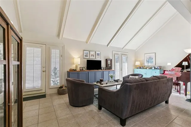 $449,000 | 14 Mariners Cove East, New Orleans, LA 70124