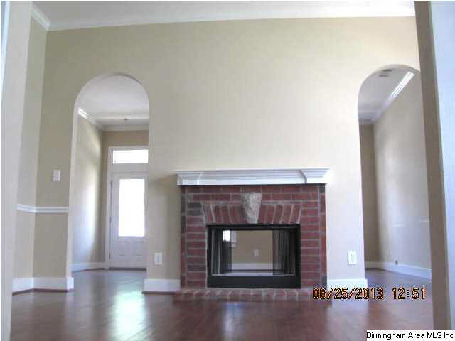 6400 Clubview Circle North Bessemer, AL 35022 - Photo 3 of 16