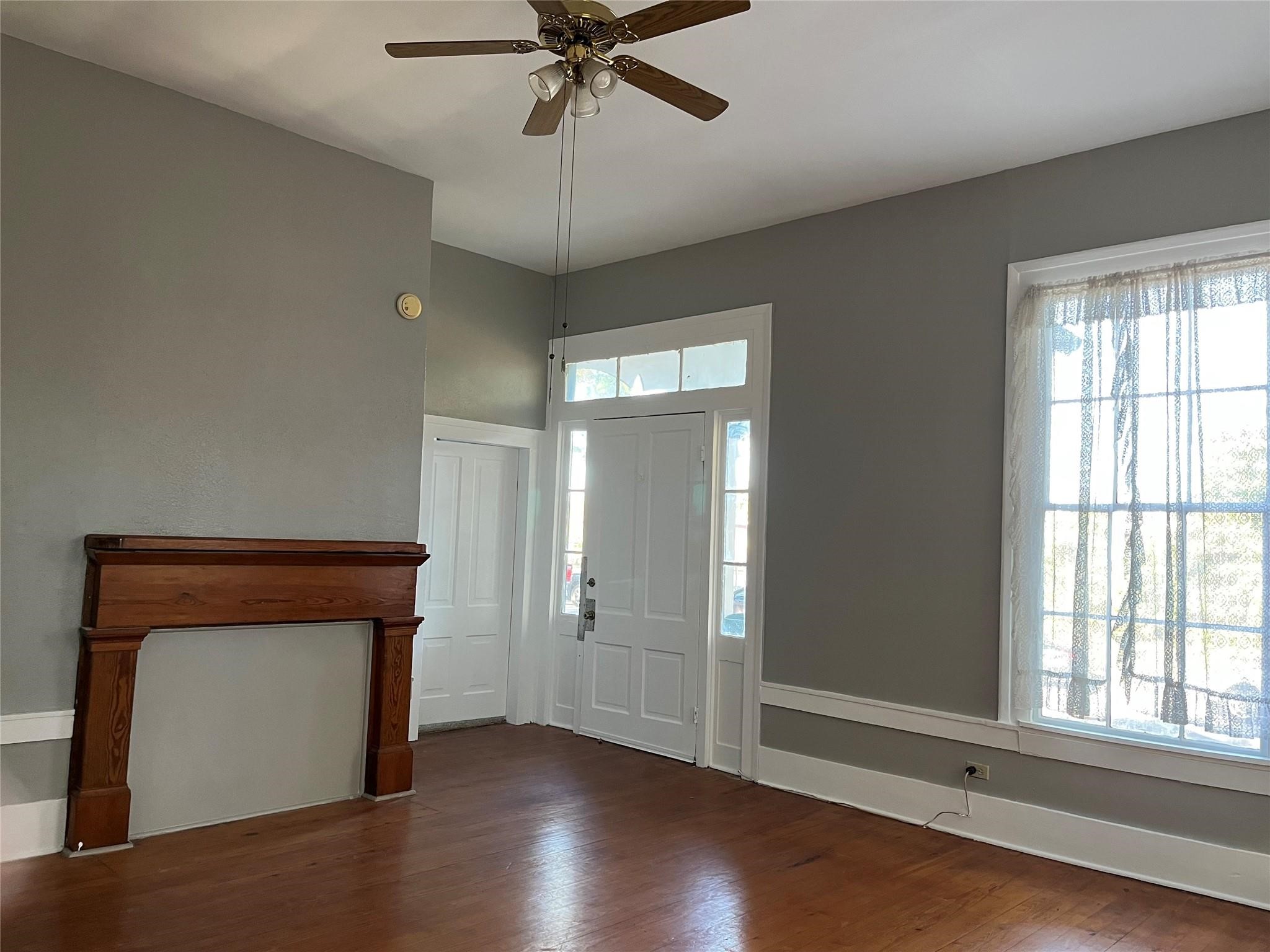 1002 Old Madisonville Road Huntsville, TX 77320 - Photo 4 of 9 den