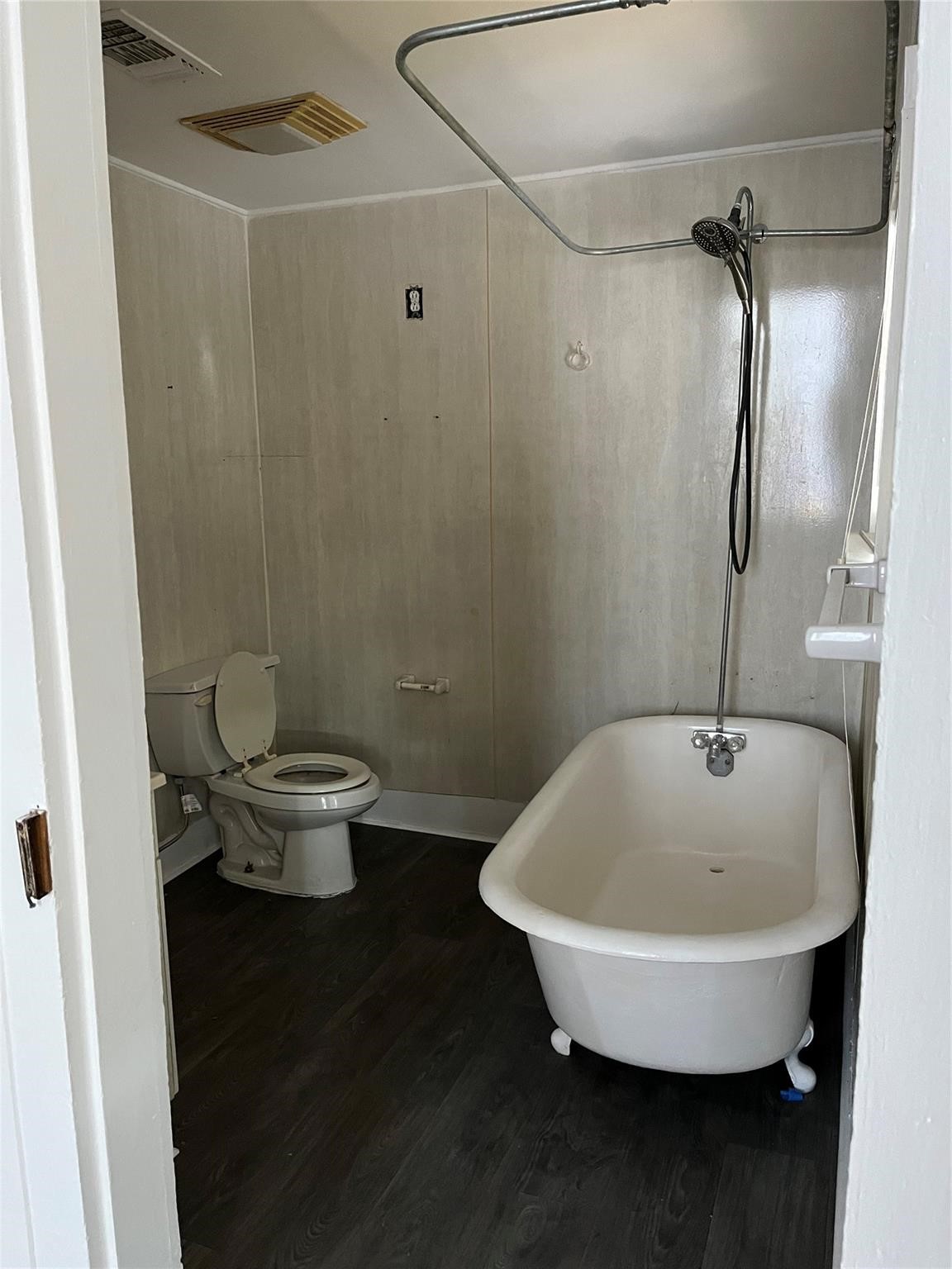 1002 Old Madisonville Road Huntsville, TX 77320 - Photo 7 of 9 bath