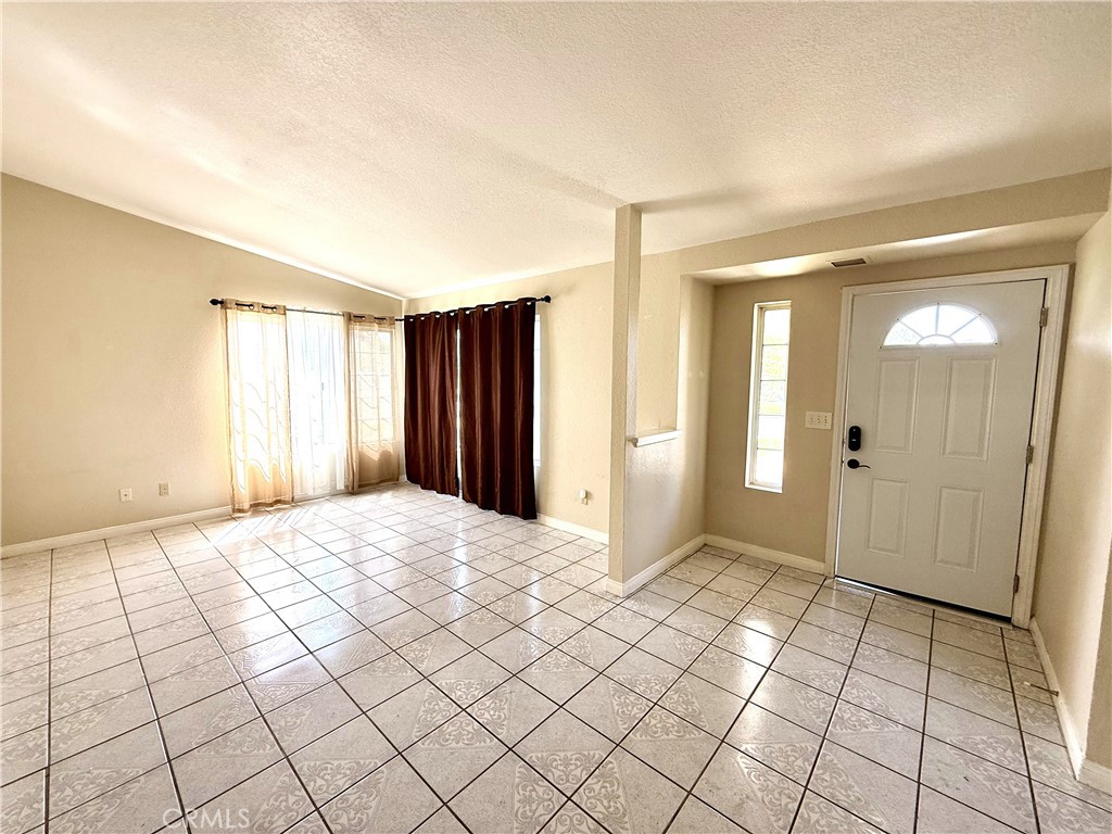 11031 Sierra Tree Lane Riverside, CA 92505 - Photo 6 of 24 Living Room without furniture