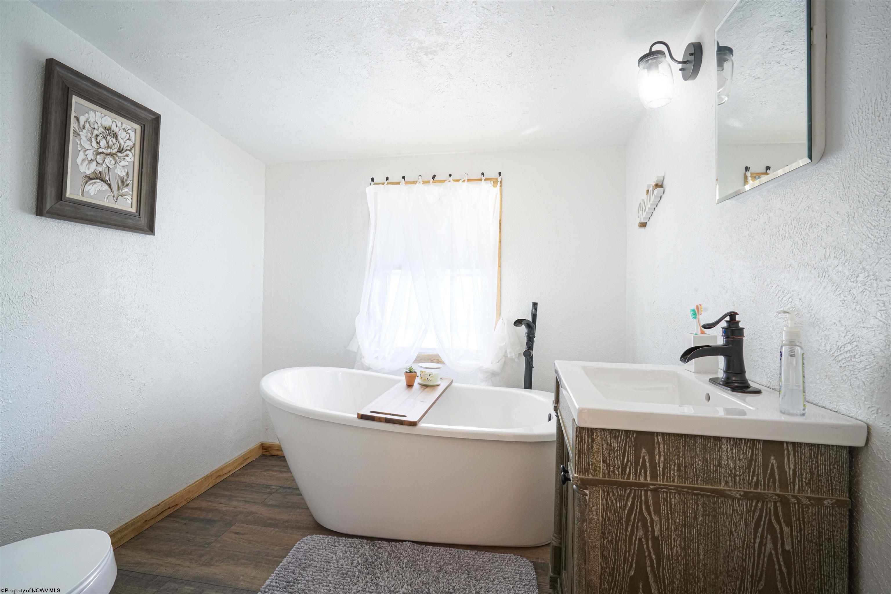 310 Crystal Lake Road West Union, WV 26456 - Photo 10 of 17 Gallery Image 10