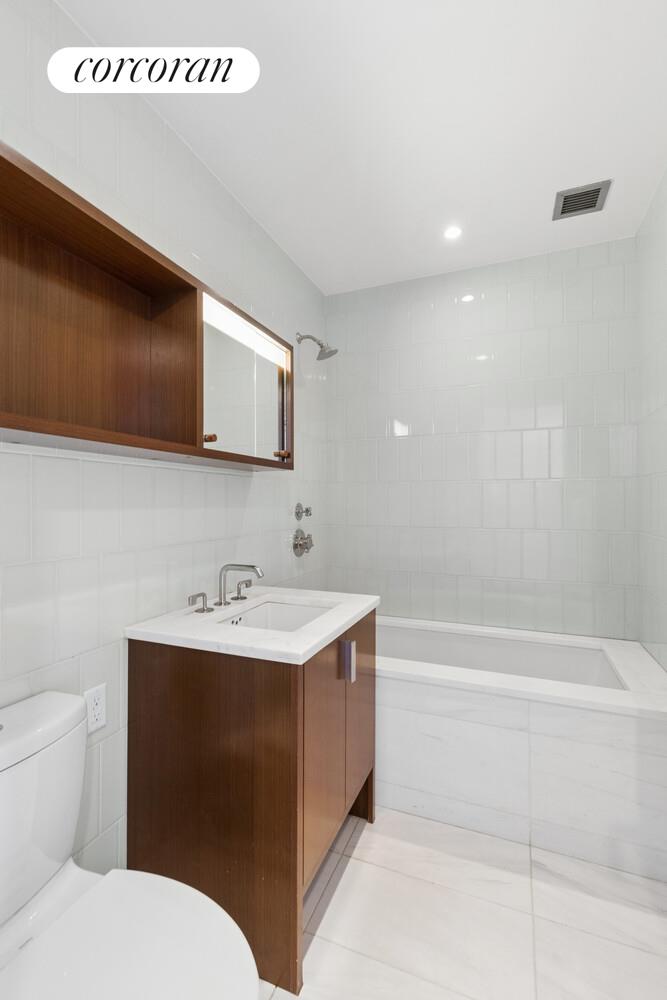 60 Riverside Boulevard, Unit 3101 Manhattan, NY 10069 - Photo 16 of 19
