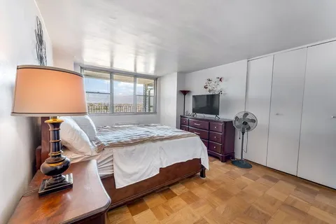 $225,000 | 6040 Boulevard East, Unit 15B, West New York, NJ 07093