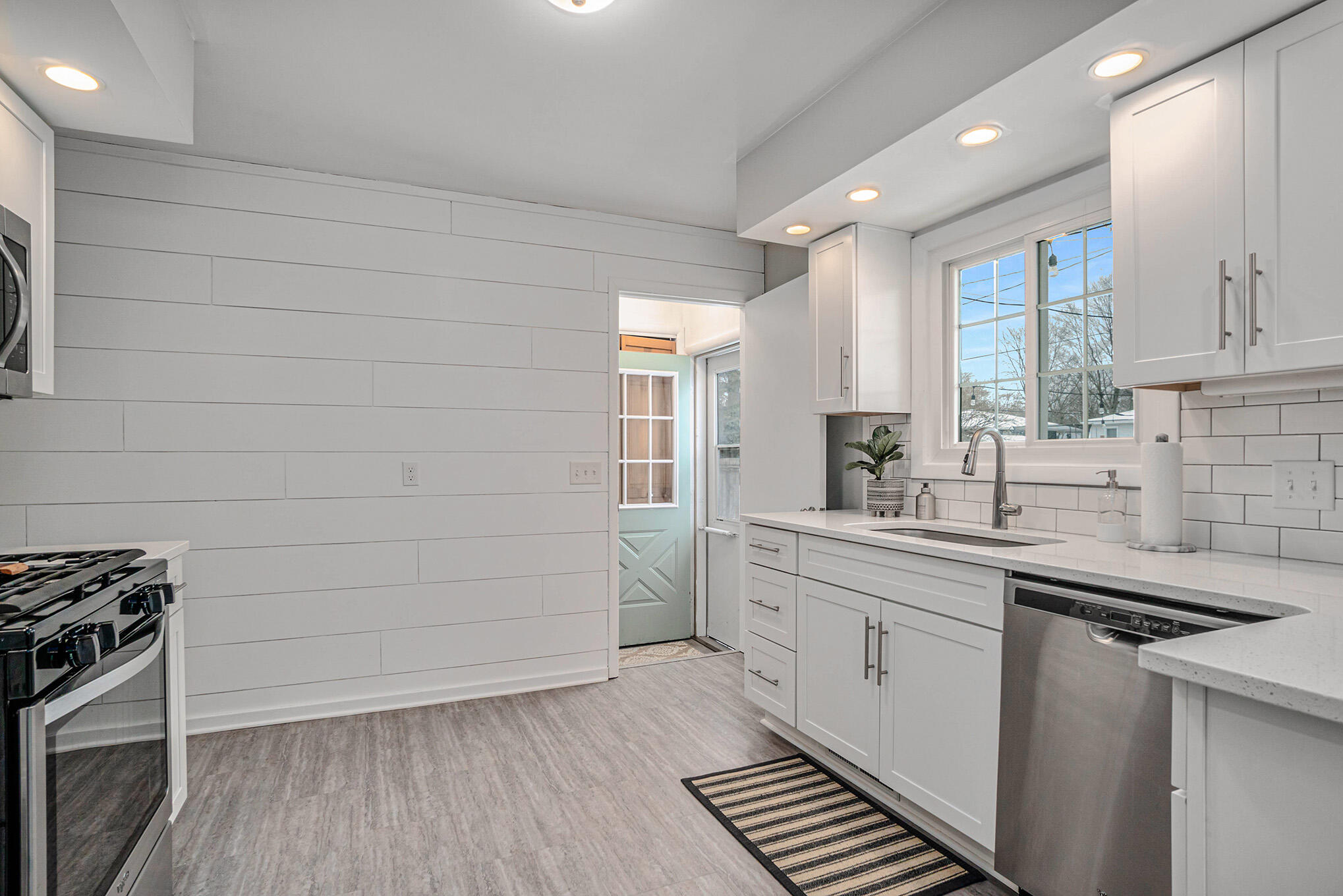 717 Winter Street Spring Lake, MI 49456 - Photo 9 of 28 DSC07474-Edit