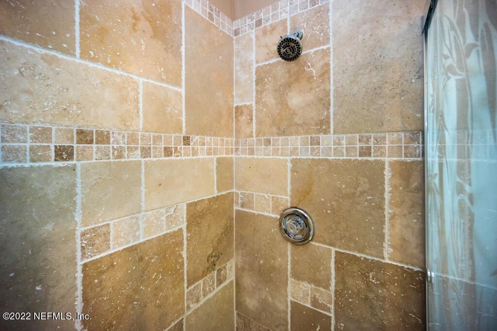 105 South Lake George Drive Georgetown, FL 32139 - Photo 35 of 71 Main shower