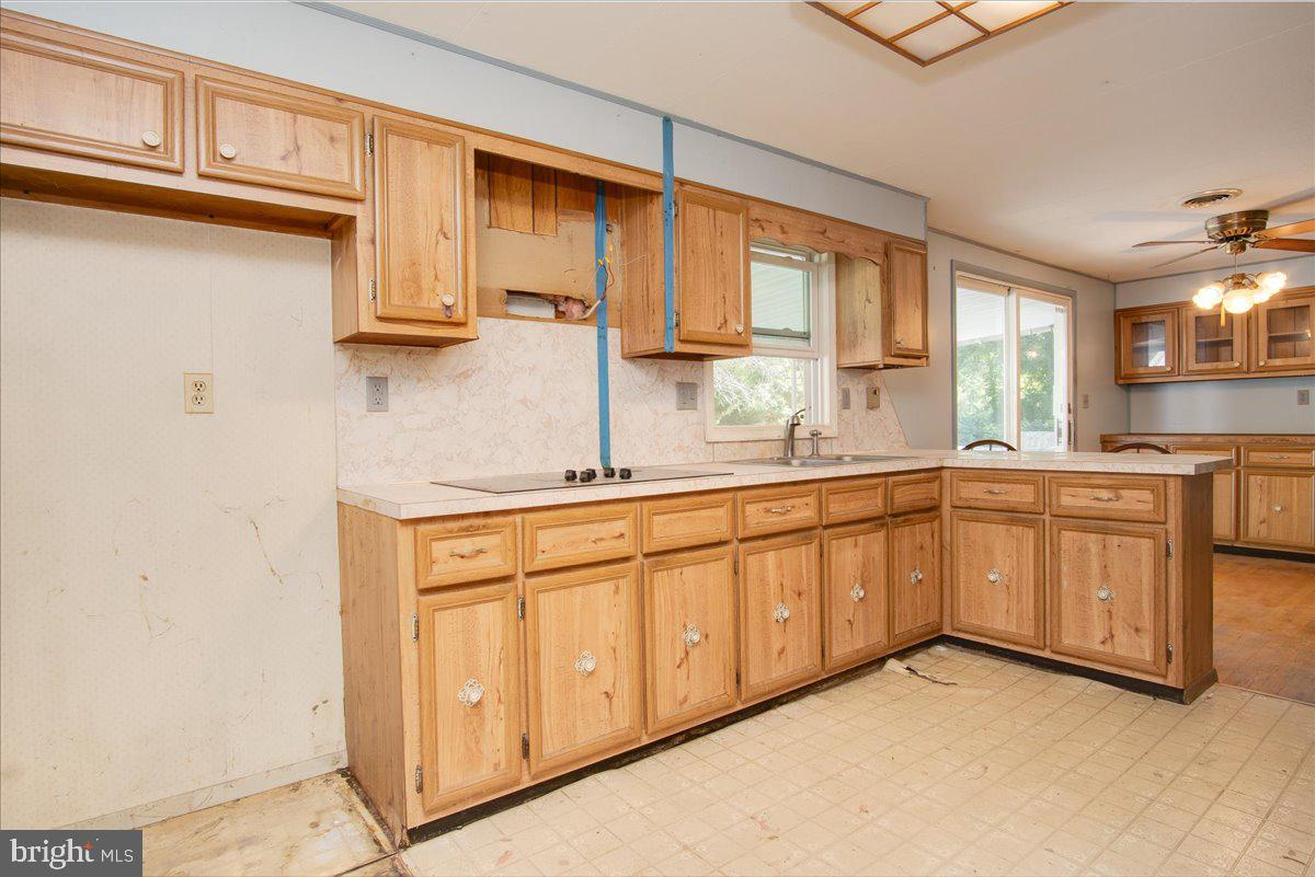 5041 Smith Road Rohrersville, MD 21779 - Photo 18 of 32 Kitchen
