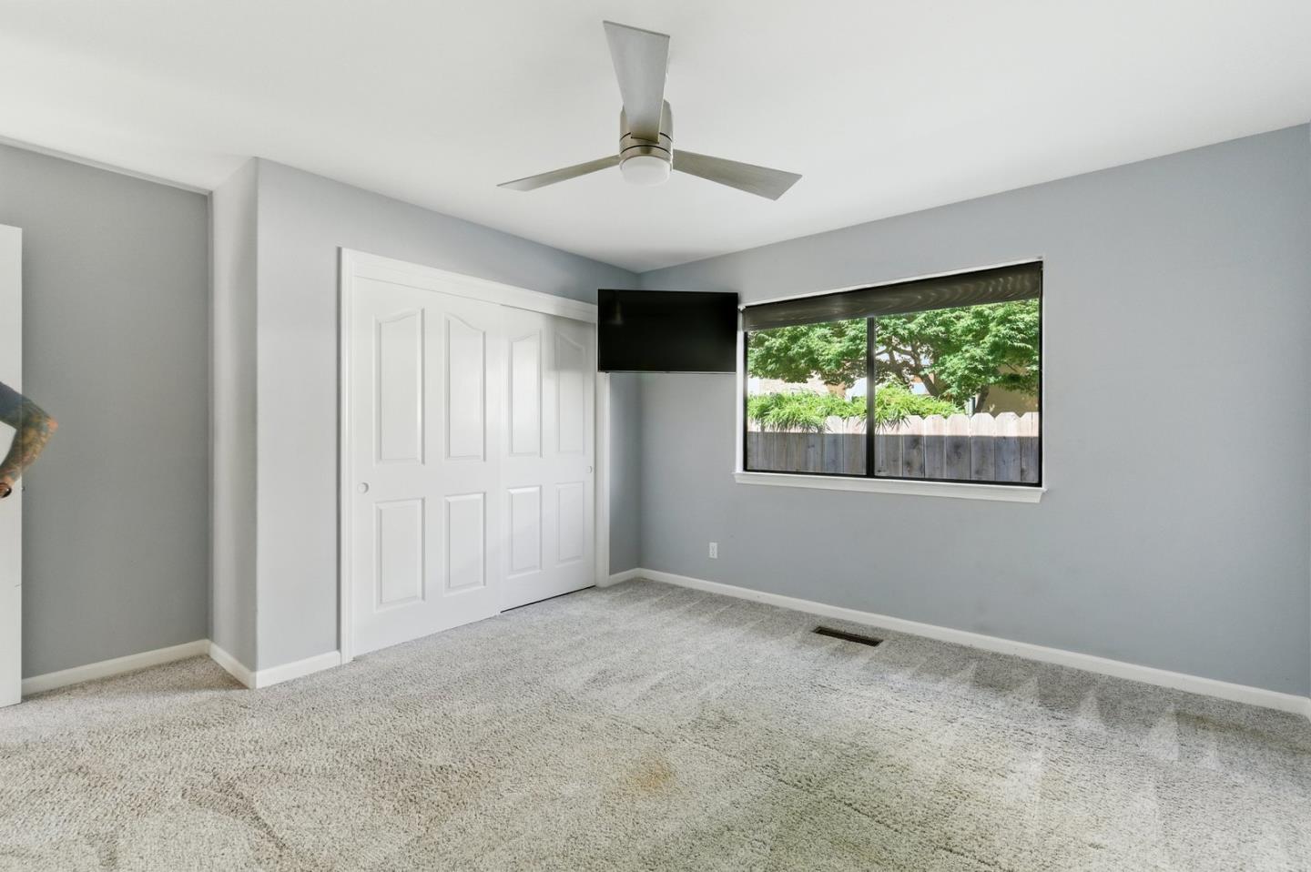 735 Georgetown Place Gilroy, CA 95020 - Photo 27 of 48 an empty room with a window