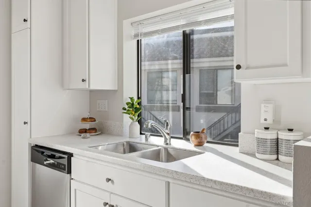 $572,000 | 8485 Westmore Road, Unit 40, San Diego, CA 92126