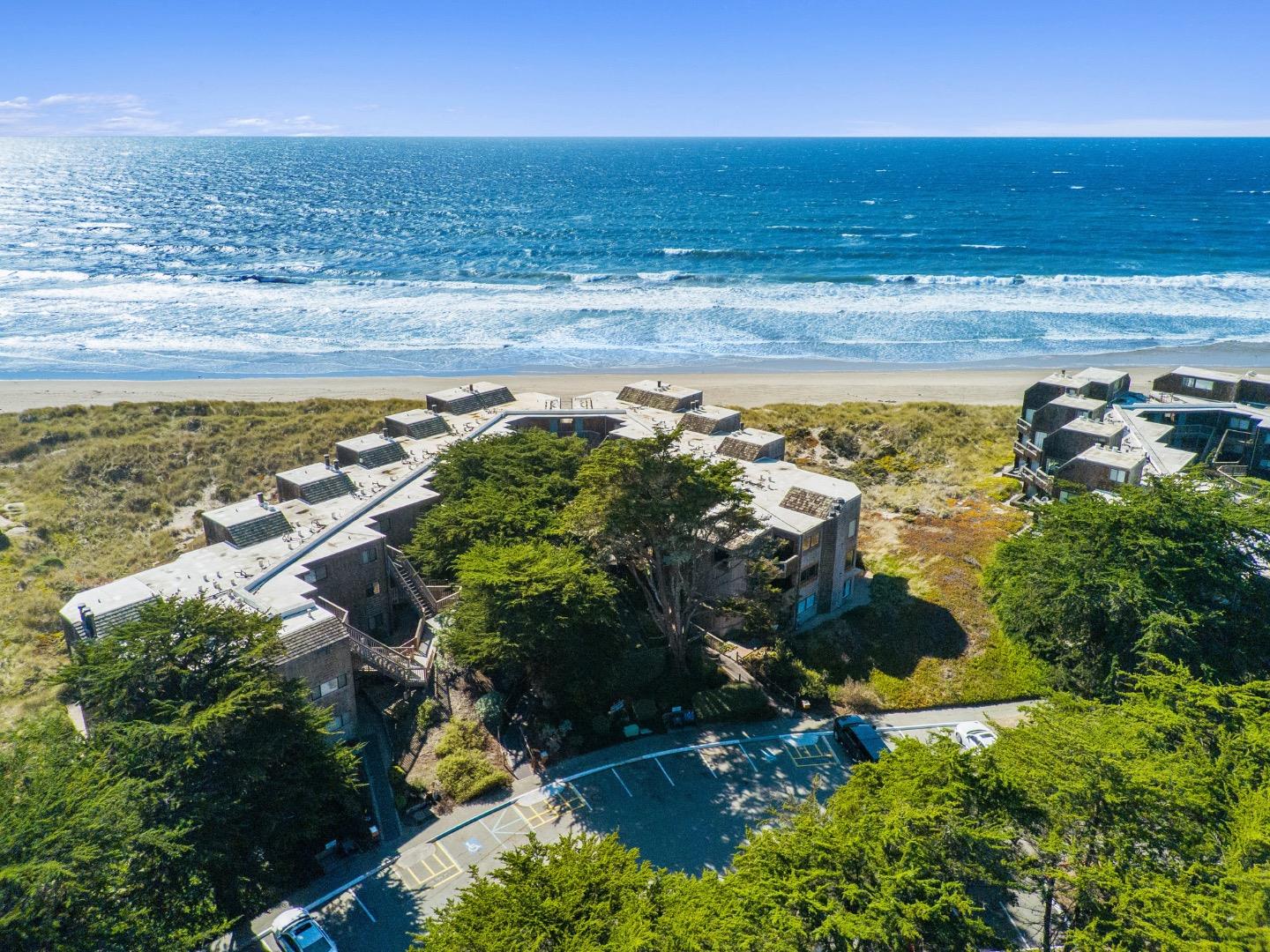 101 Shell Road, Unit 208 Watsonville, CA 95076 - Photo 28 of 30 a view of an ocean and city