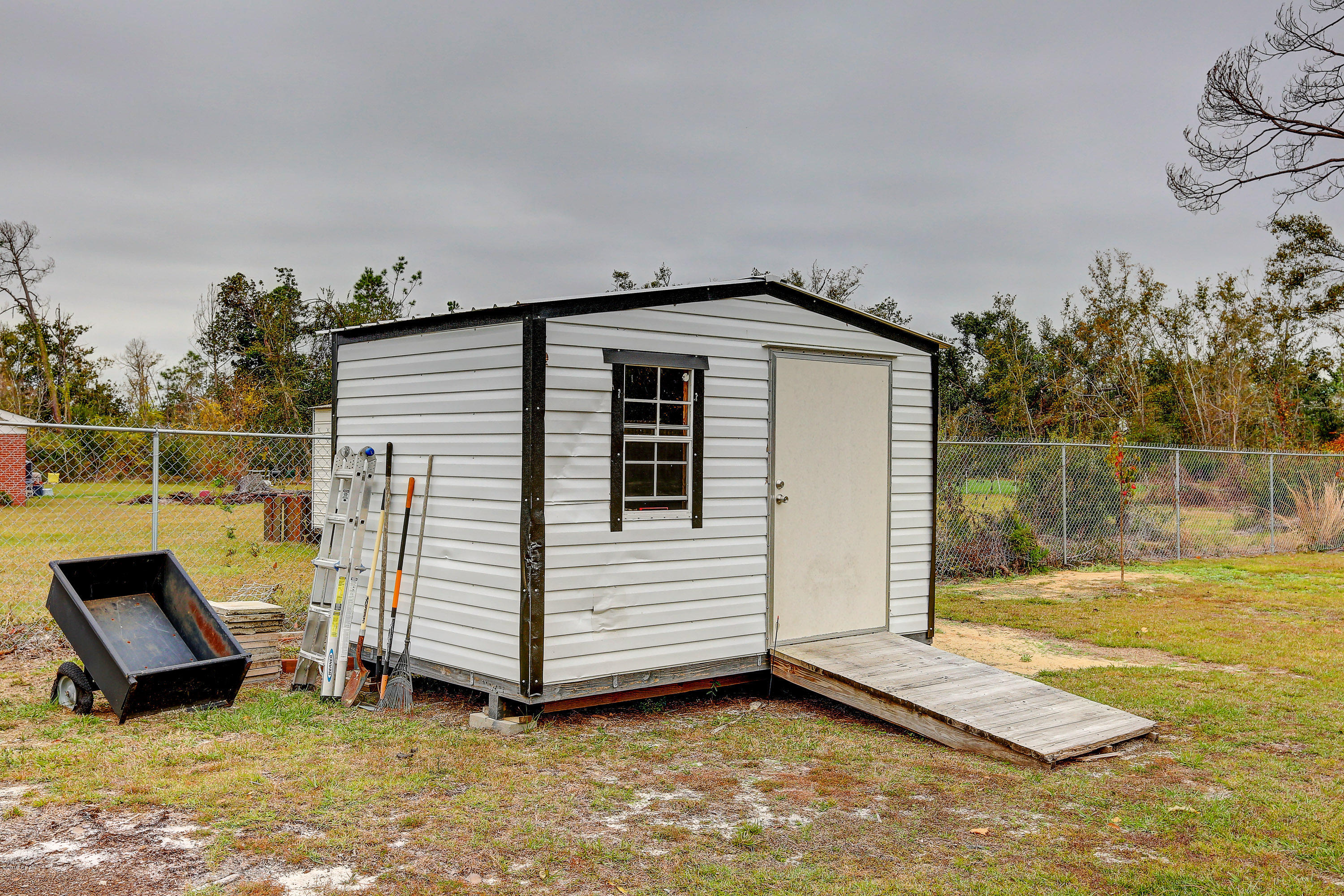 6437 Grassy Point Road Panama City, FL 32409 - Photo 7 of 26 Gallery Image 7
