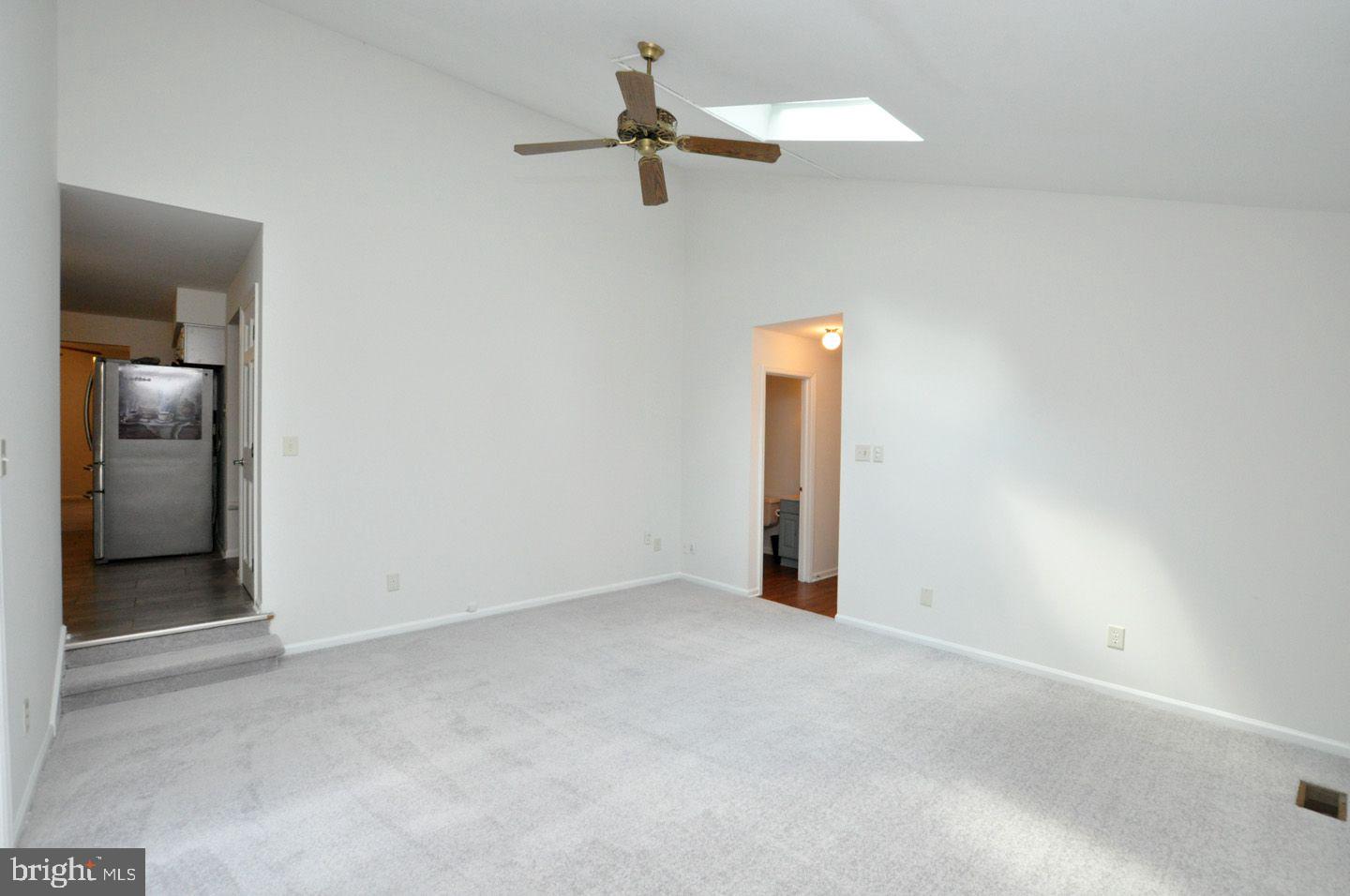 35 Norcross Road Berlin, NJ 08009 - Photo 13 of 33 Step down to family rm from kitchen