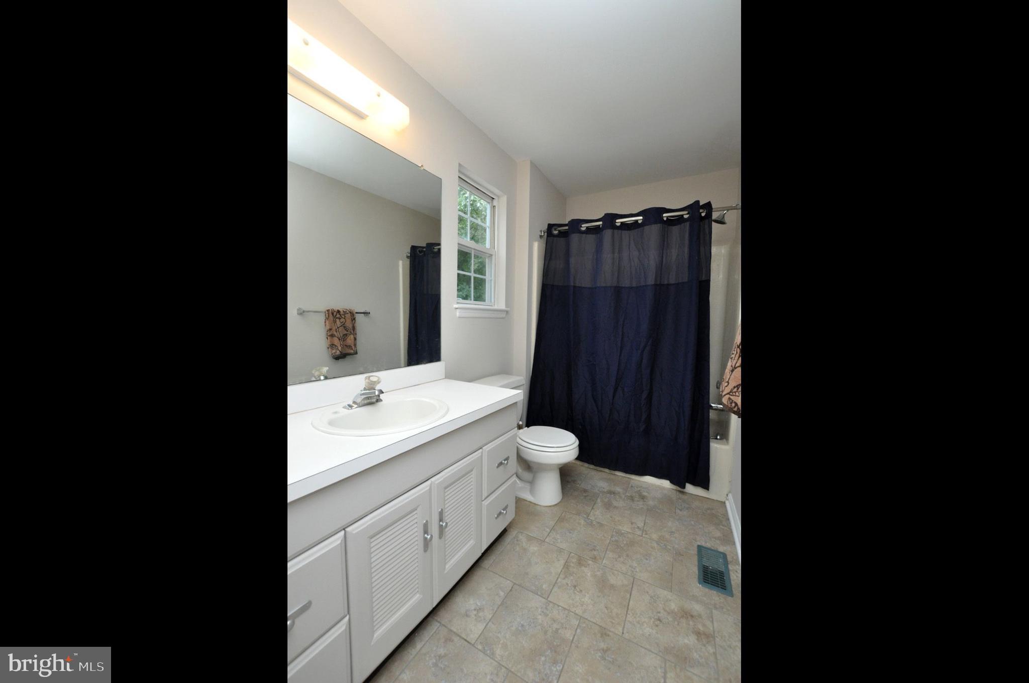 35 Norcross Road Berlin, NJ 08009 - Photo 23 of 33 Main bath