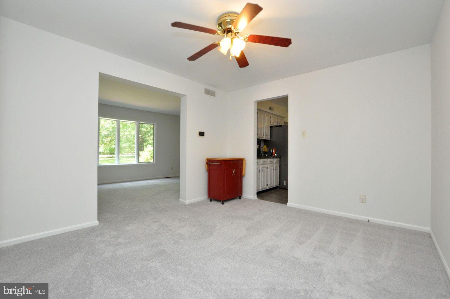 35 Norcross Road Berlin, NJ 08009 - Photo 6 of 33 Dining room