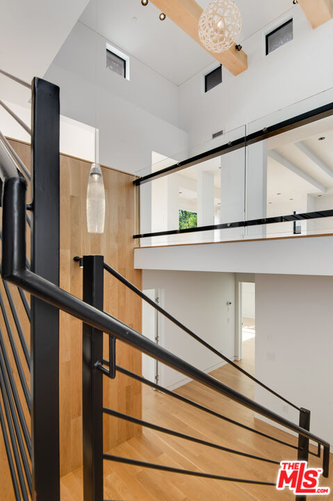 902 Berkeley Street Santa Monica, CA 90403 - Photo 4 of 37