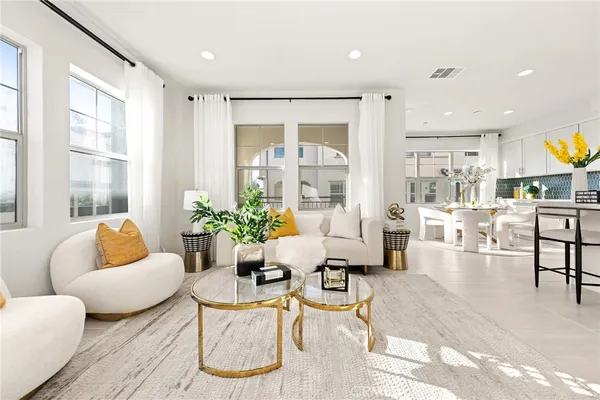 $869,999 | 200 Winterbrook, Lake Forest, CA 92610